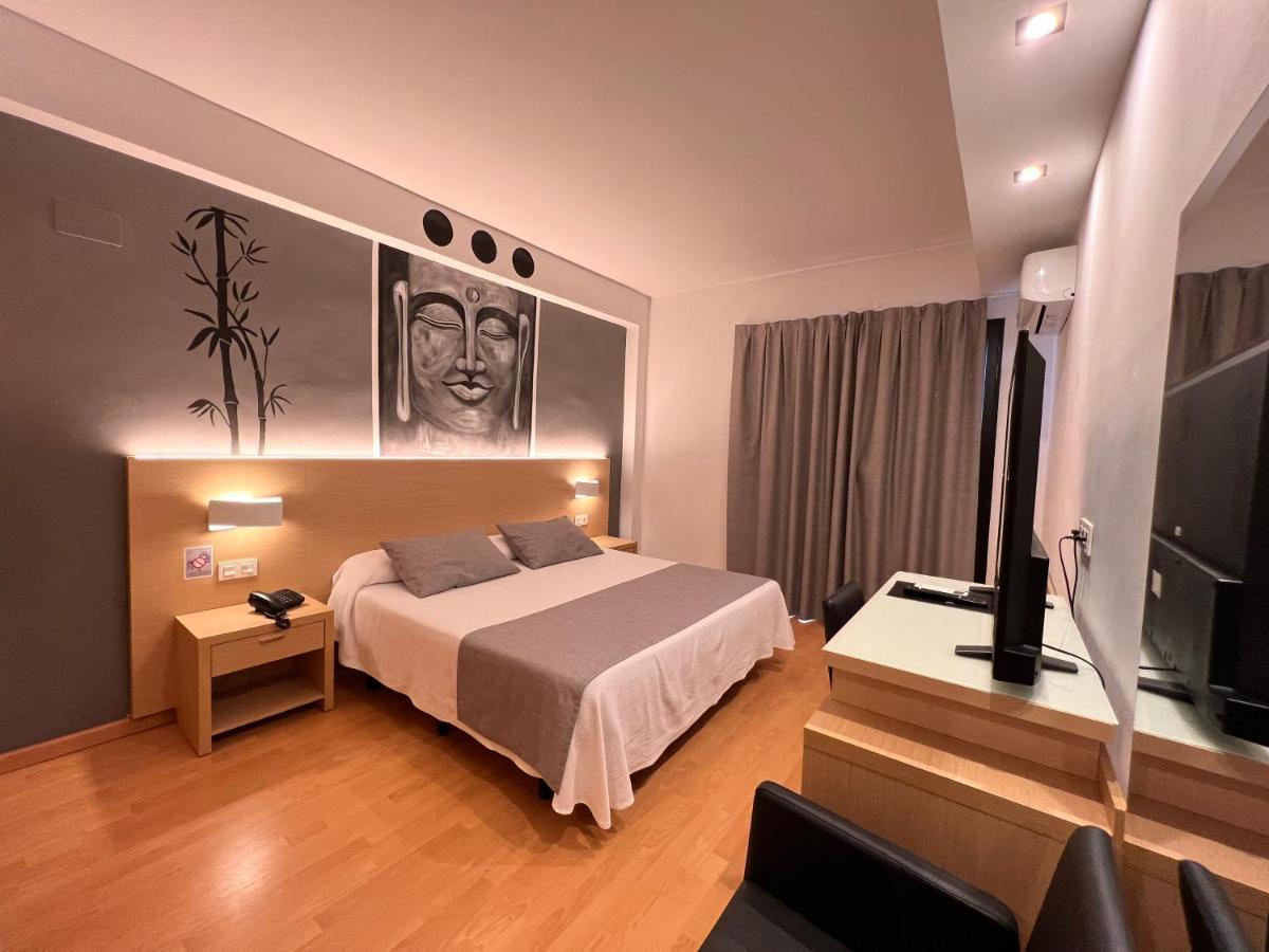 Hotel Golden Μπένιντορμ Εξωτερικό φωτογραφία