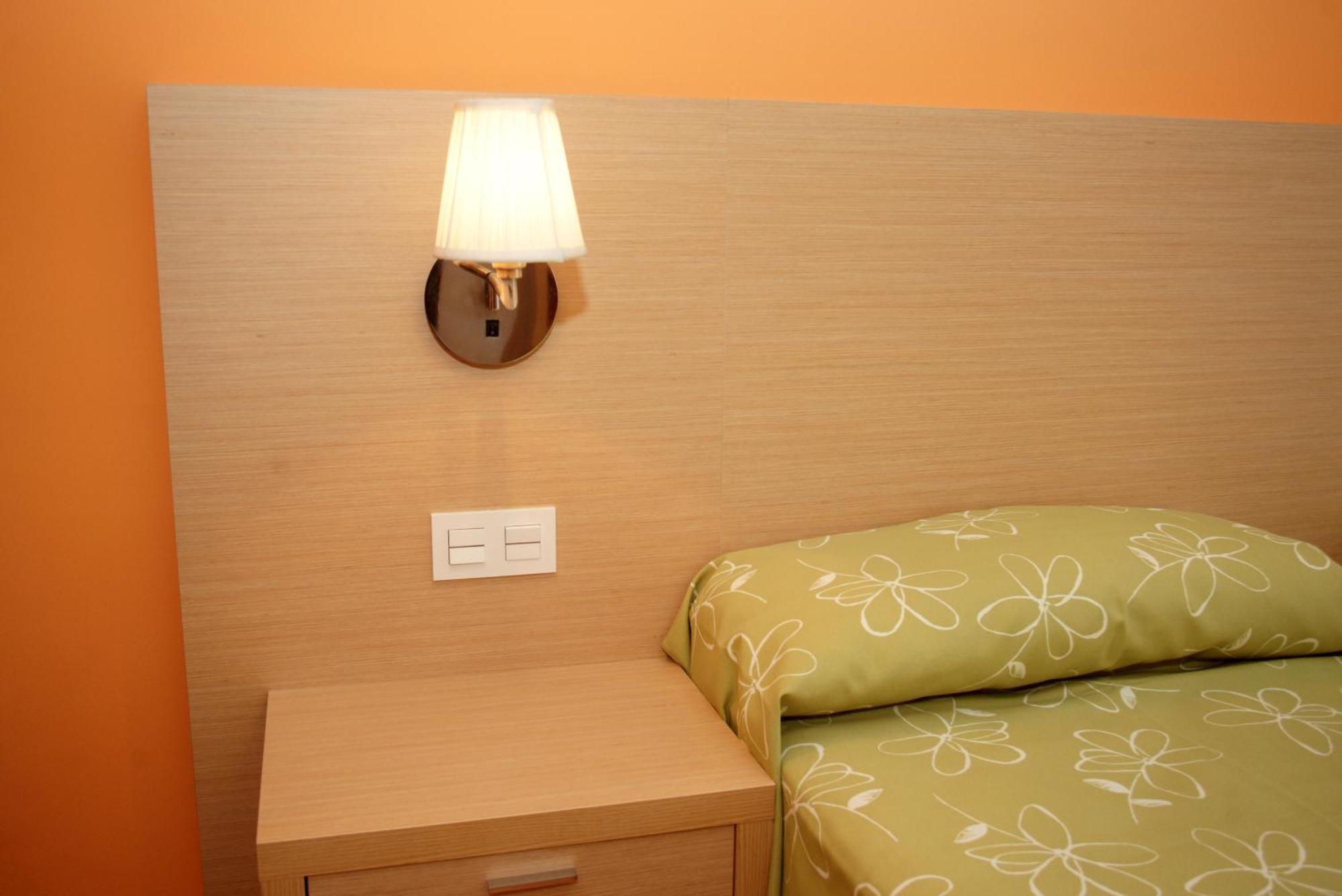 Hotel Golden Μπένιντορμ Εξωτερικό φωτογραφία